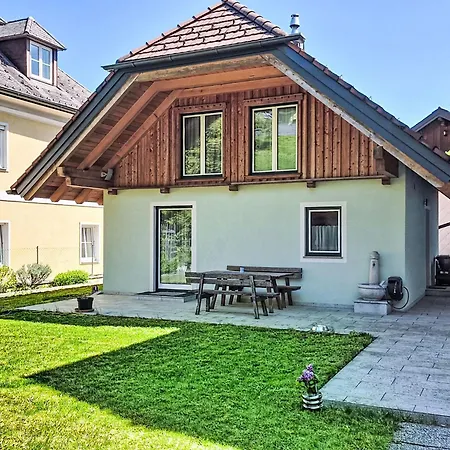 Loidl By Interhome Ebensee